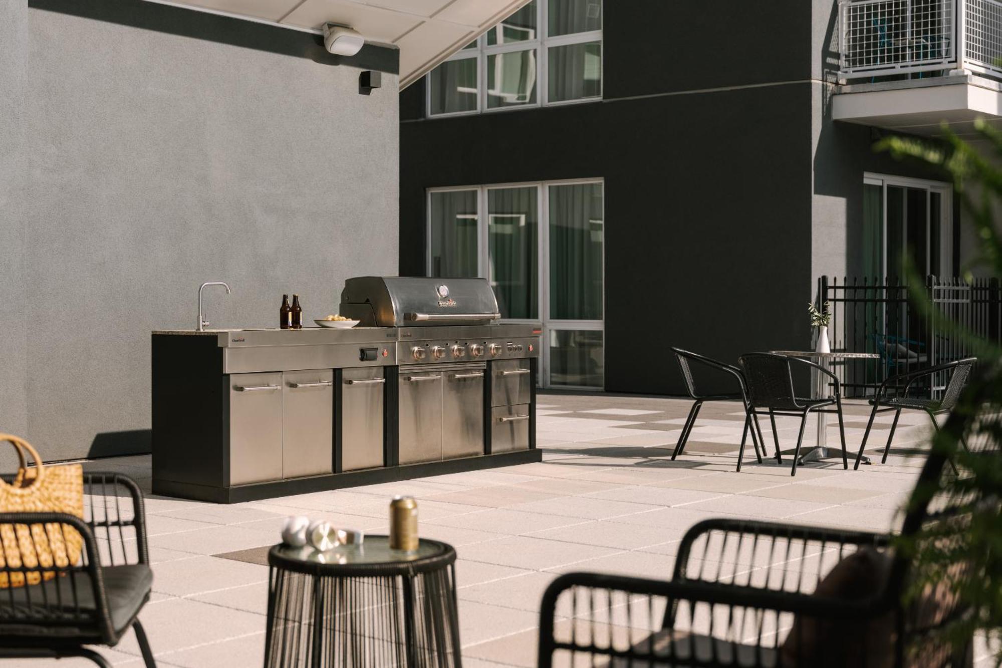 Sonder Midtown South Aparthotel Атланта Екстериор снимка